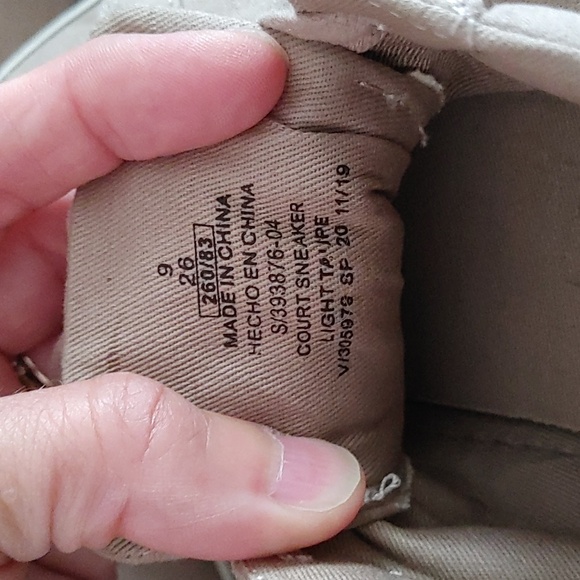 Old Navy Light Taupe Lace-Up Court Sneakers Size 9 - Picture 8 of 8